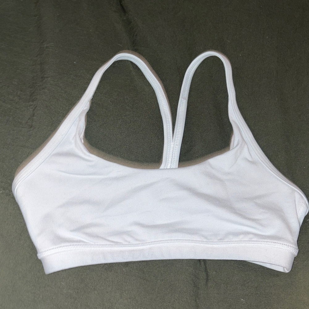 Fleo Classic White Sports Bra